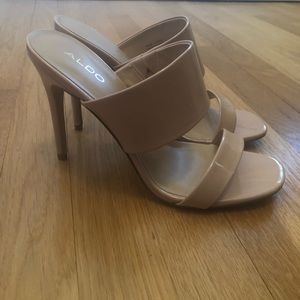 Also FROEMA beige heels